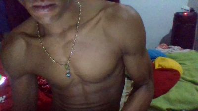 Morenovnz22 live cam on Cam4