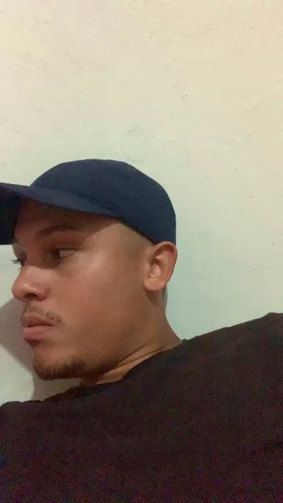 Morenoyboy webcam