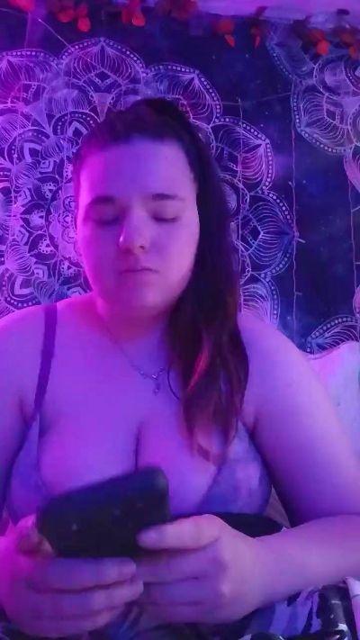 Morgansnow5184 live cam on Cam4