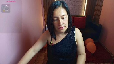 MoriahStorm live cam on Cam4