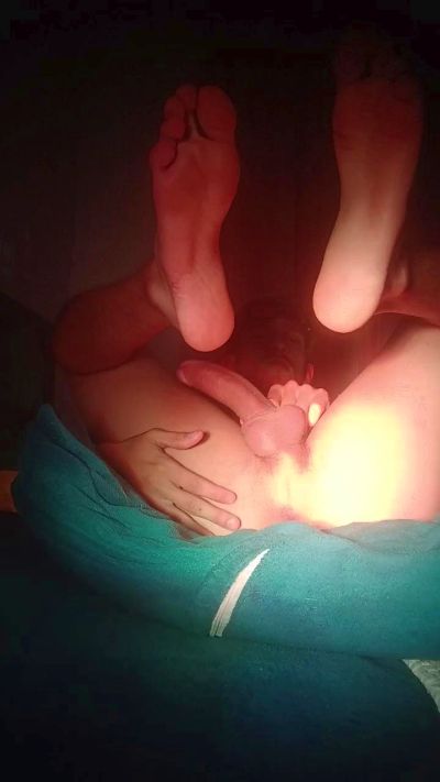 MotoboyDot live cam on Cam4