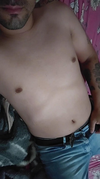 Motorista95 live cam on Cam4