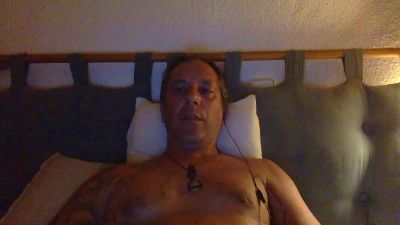 Mousetau live cam on Cam4