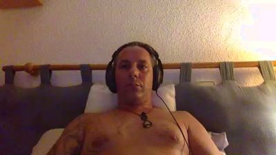 Mousetau live cam on Cam4