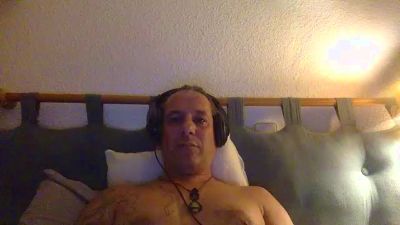 Mousetau live cam on Cam4