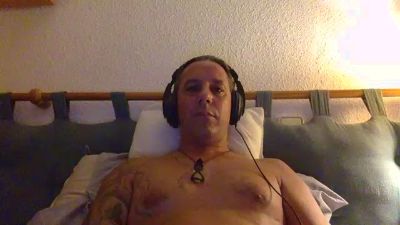 Mousetau live cam on Cam4
