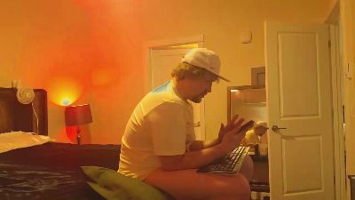 MrDonkeyKock live cam on Cam4