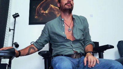 MrSunday live cam on Cam4