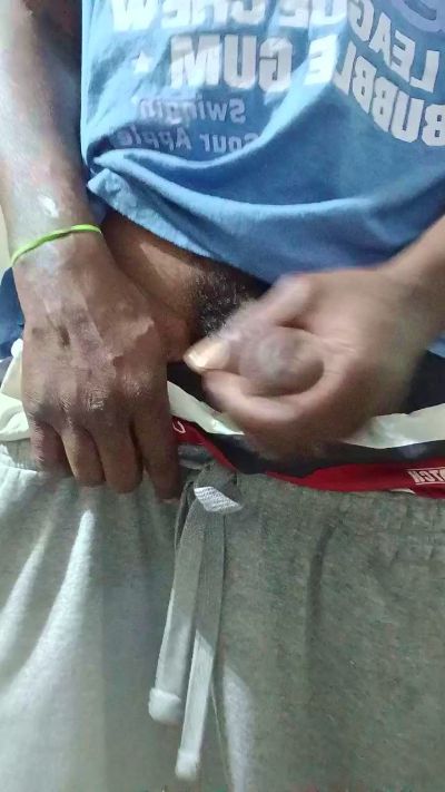 MrTinyDicc live cam on Cam4