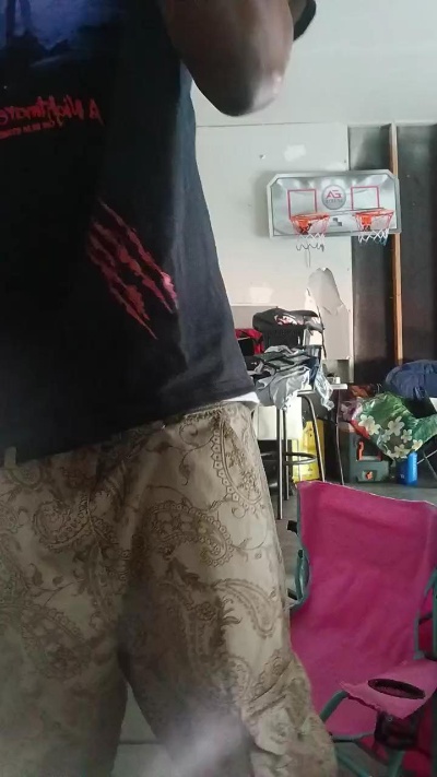 MrTinyDicc live cam on Cam4