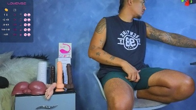 MrTom_ live cam on Cam4