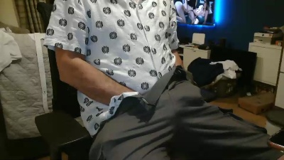 Mr_Average_UK live cam on Cam4