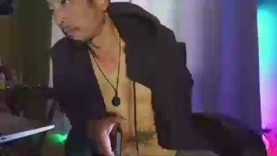 Mr_Kim live cam on Cam4