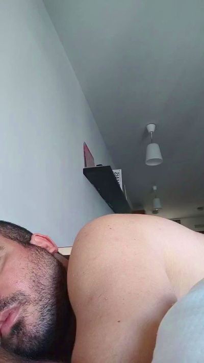 Mr_RA live cam on Cam4