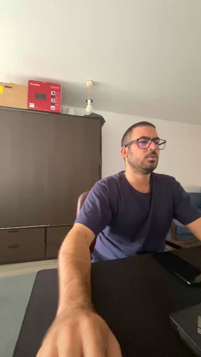 Mr_RA live cam on Cam4