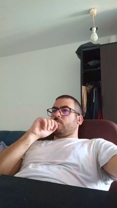 Mr_RA live cam on Cam4