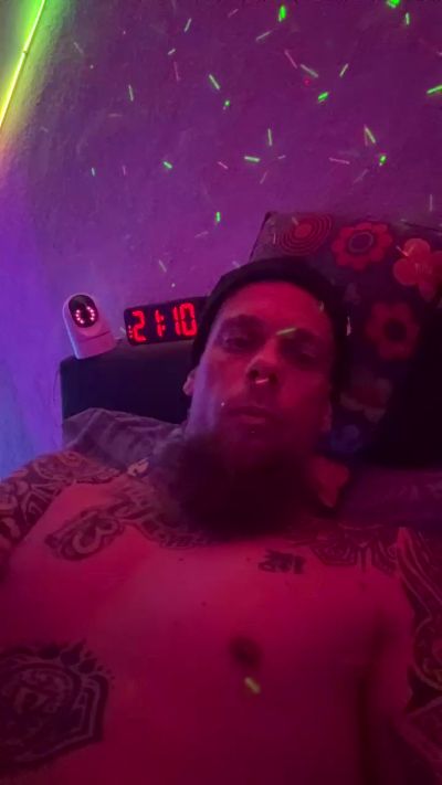 Mrdenny live cam on Cam4