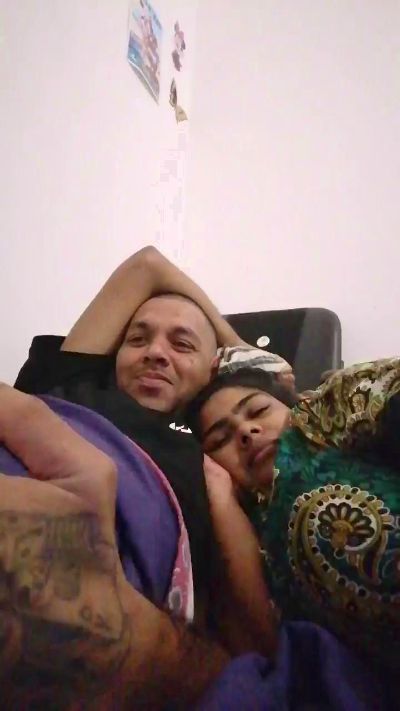 Mrloverz786 live cam on Cam4