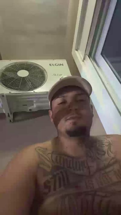 Mrmalvadin live cam on Cam4