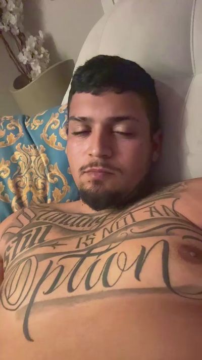Mrmalvadin live cam on Cam4
