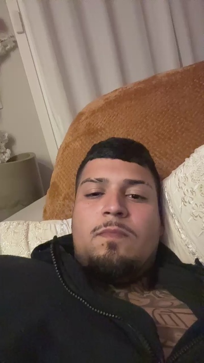 Mrmalvadin live cam on Cam4