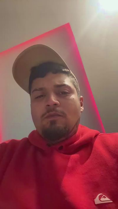 Mrmalvadin live cam on Cam4