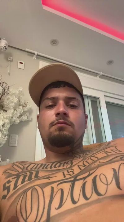 Mrmalvadin live cam on Cam4