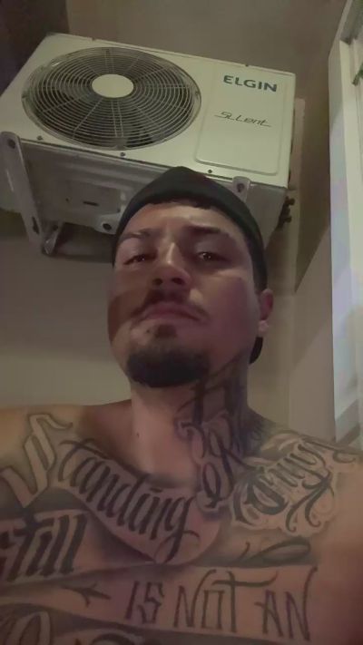 Mrmalvadin live cam on Cam4