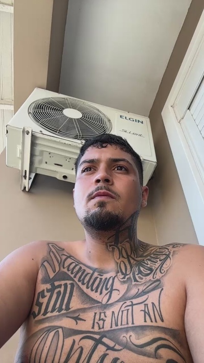 Mrmalvadin live cam on Cam4