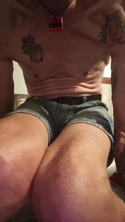 Mrpaz22 live cam on Cam4