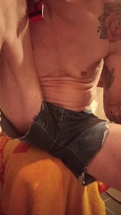 Mrpaz22 live cam on Cam4