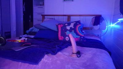 Mrrightnow881 live cam on Cam4
