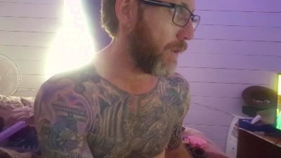 Mrrightnow881 live cam on Cam4