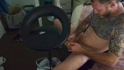 Mrrightnow881 live cam on Cam4