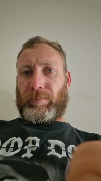 Mrrightnow881 live cam on Cam4