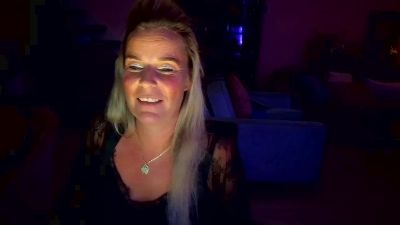 MrsAurora live cam on Cam4