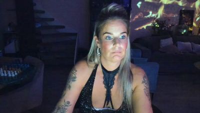 MrsAurora live cam on Cam4
