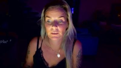 MrsAurora live cam on Cam4