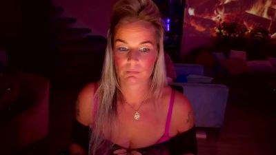 MrsAurora live cam on Cam4