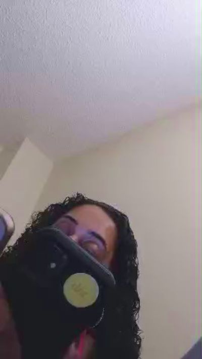 MrsRicannOcean live cam on Cam4