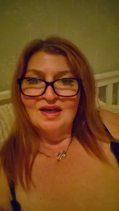 Mswhiskers live cam on Cam4