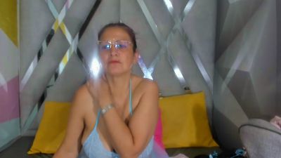 Mulan_sexy live cam on Cam4