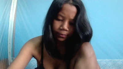 Mulanne001 live cam on Cam4