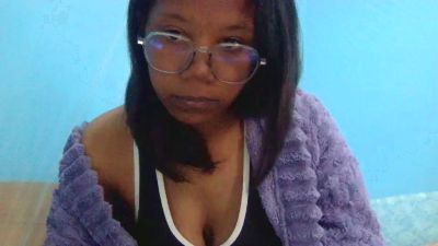 Mulanne001 live cam on Cam4