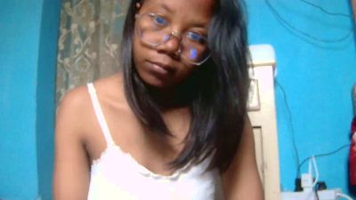 Mulanne001 live cam on Cam4