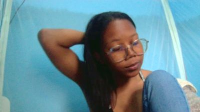 Mulanne001 live cam on Cam4