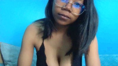 Mulanne001 live cam on Cam4