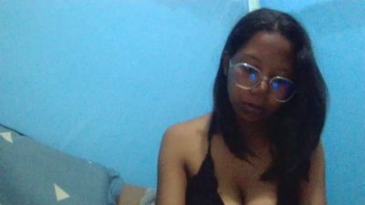 Mulanne001 live cam on Cam4