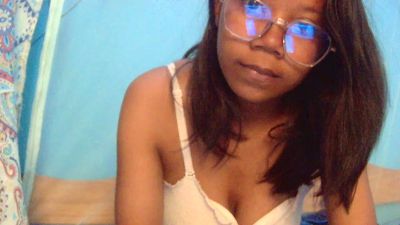 Mulanne001 live cam on Cam4