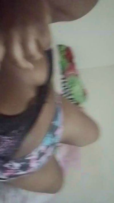 Mulata01 live cam on Cam4